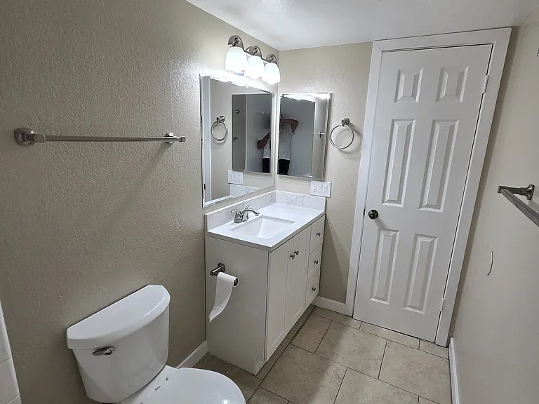 82 W Southern Ave #A — Photo 3