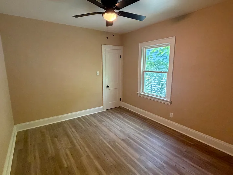10710 Reno Ave #1 — Photo 8