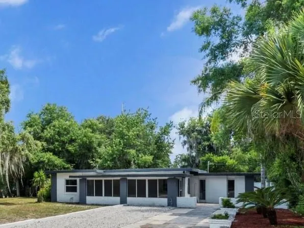 120 E Wilt Ave, Eustis, FL 32726