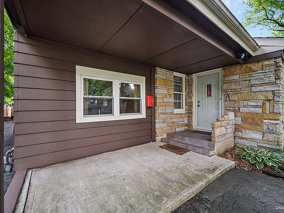 3rd image of 519 N Evanslawn Ave