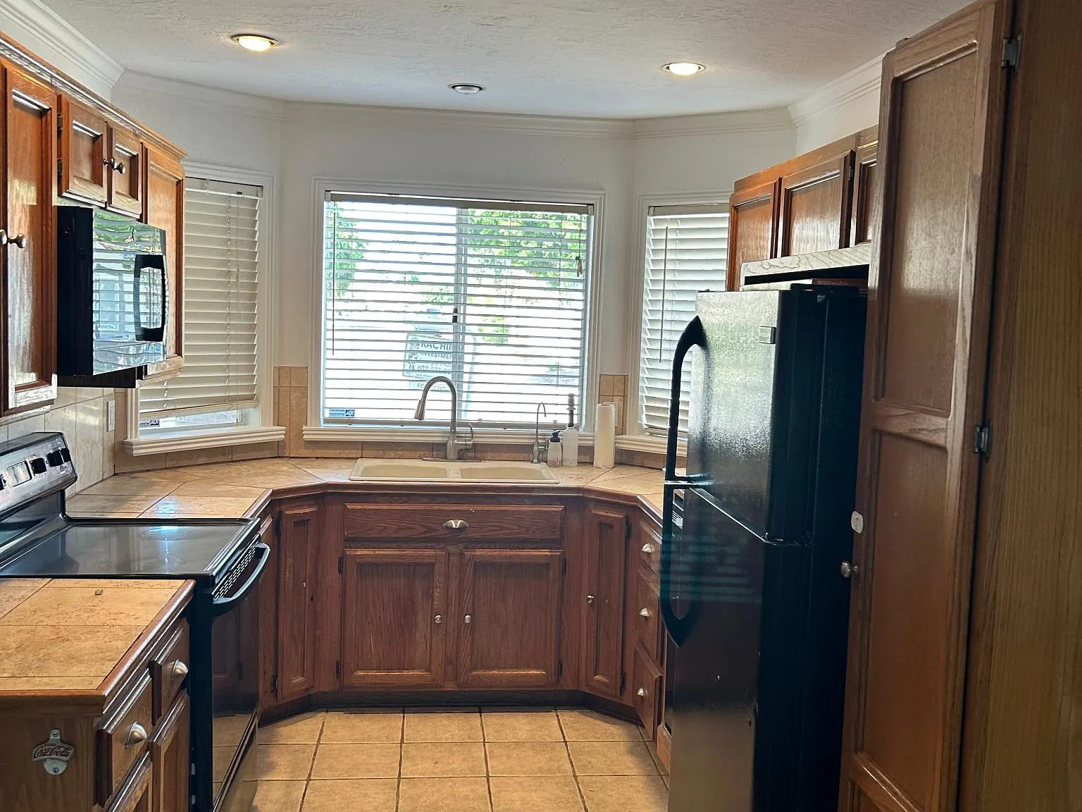 3 bed, 1320 sqft, $1,950 — Photo 2