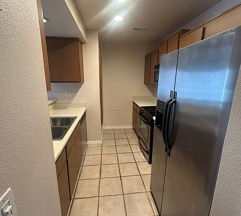 3rd image of 2343 Archwood Ln Unit 149