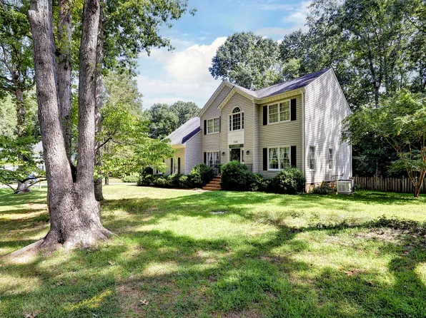5548 Swan Rd, Williamsburg, VA 23188