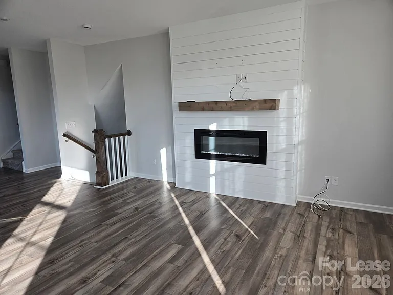 6997 Waterstone Dr — Photo 8