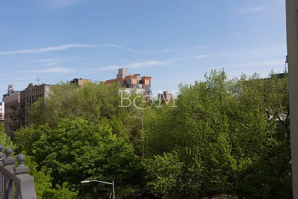 Rented by Brick&Mortar | media 51