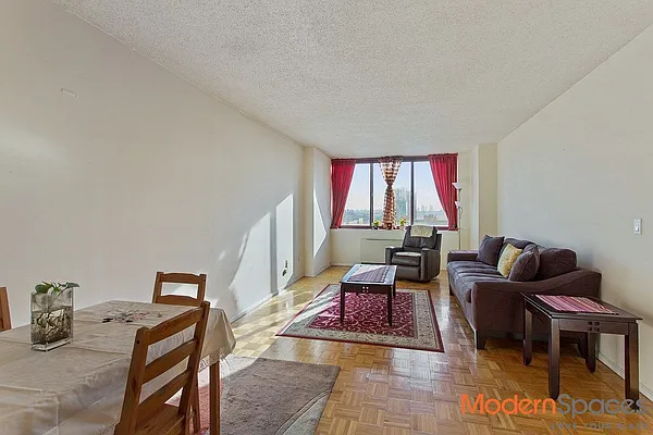 Rented by Modern Spaces | media 11