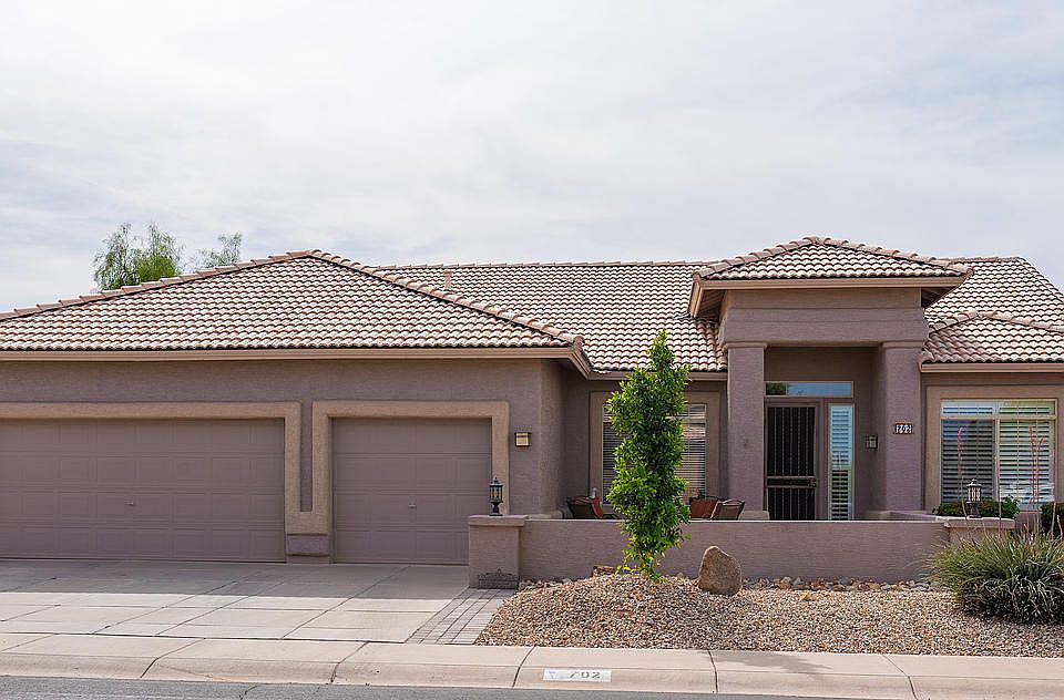 1st image of 702 S Cottonwood Dr