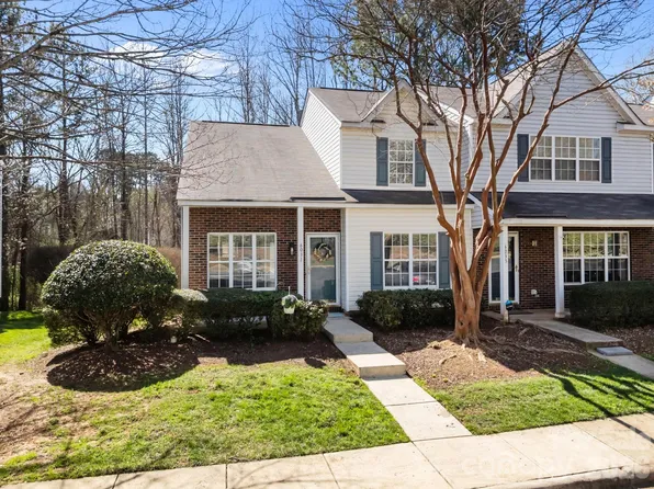 6031 Cougar Ln, Charlotte, NC 28269
