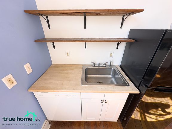 5th image of 1667 Hamer St #2