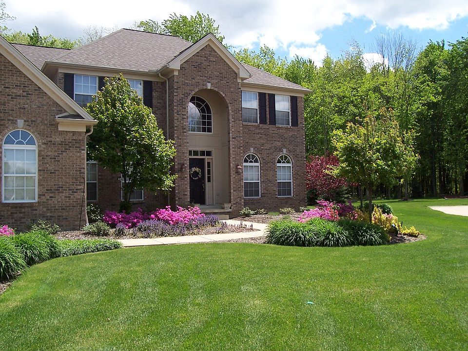 410,000 4 Bed 4 Full Bath Aurora OH
