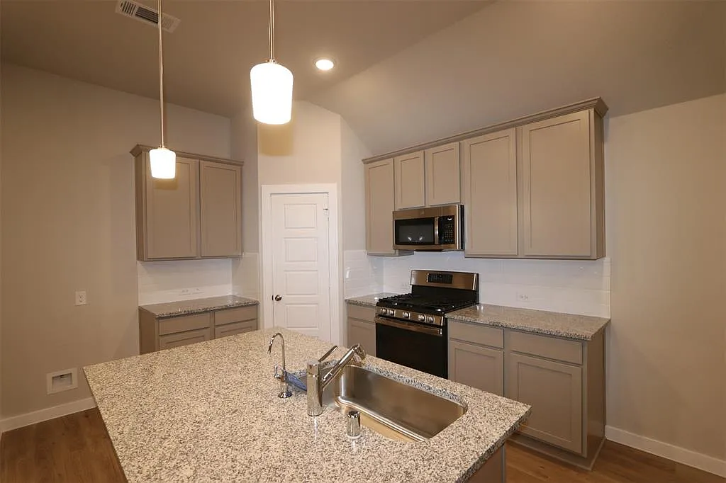 1558 San Sebastien Dr. Conroe, TX 77301 - 1 — Photo 4