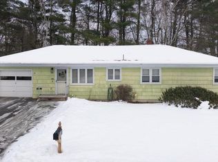 29 Mcarthur Avenue, Lewiston, ME 04240