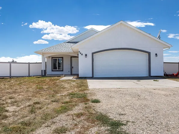 746 Parkridge Pkwy, Spring Creek, NV 89815