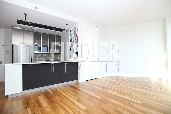 Rented by Fiddler Realty | media 52