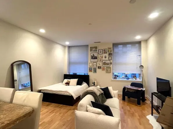 1600 Arch St APT 1510, Philadelphia, PA 19103