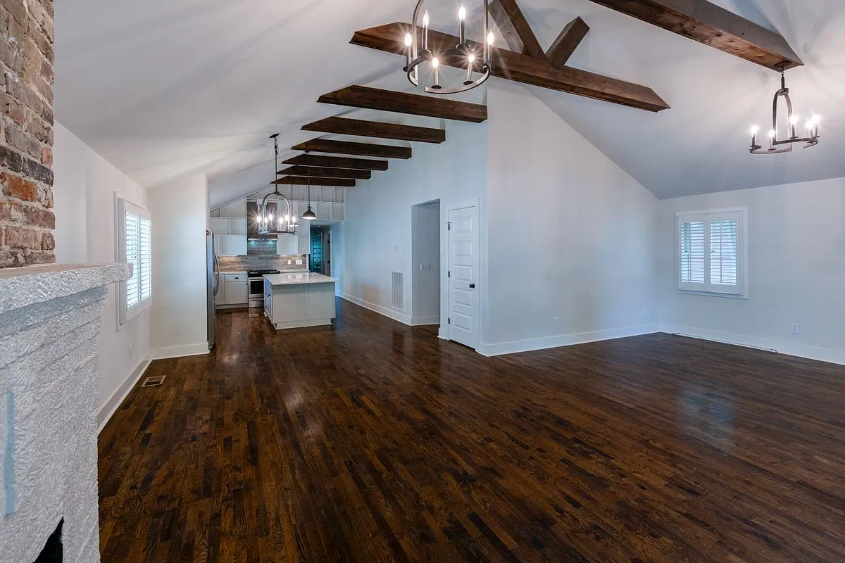 3 bed, 2.5 bath, 2072 sqft, $3,200 — Photo 3
