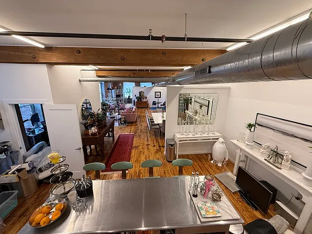 1 bed, 1985 sqft, $2,495 — Photo 2