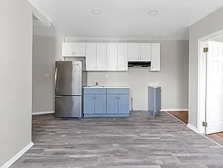 84 2nd St #4 — Photo 7