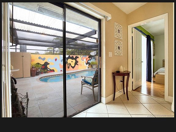 3rd image of 4782 Sunny Palms Cir