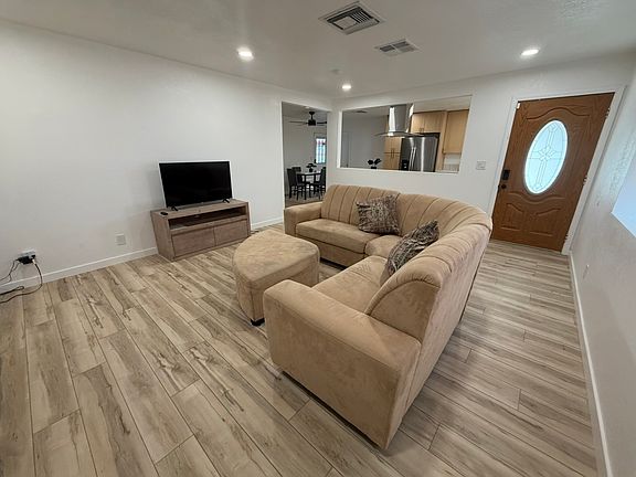 4th image of 136 Rawhide Ln