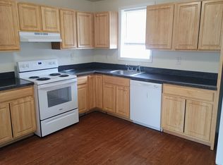 207 High St FLOOR 3, Taunton, MA 02780