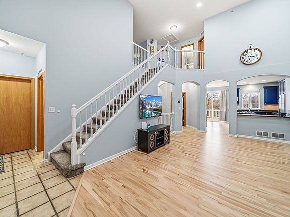 5th image of 1034 Orchard Pond Ct