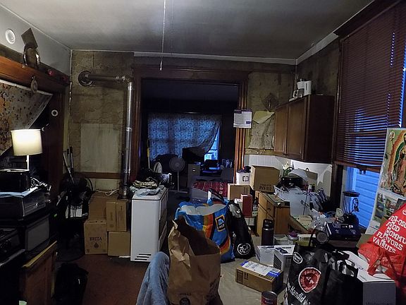 3rd image of 4948 S Damen Ave