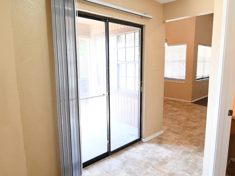 5209 Canyon Creek Dr — Photo 24