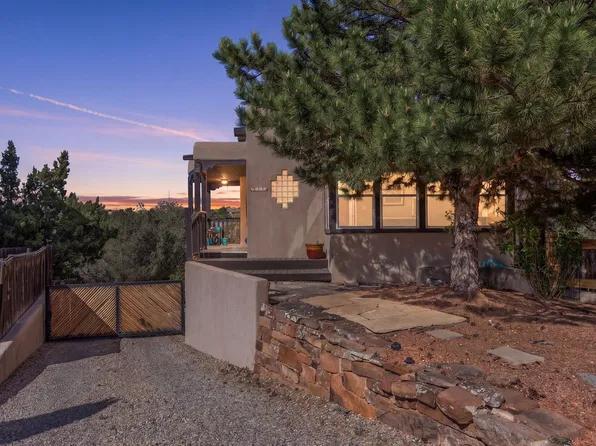 2833 Pueblo Bonito, Santa Fe, NM 87507