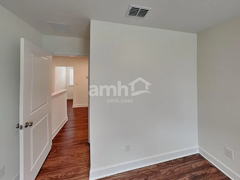 8526 Belfort Landing Dr — Photo 29