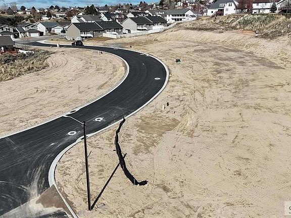 5th image of 10 Falcon Ridge Dr