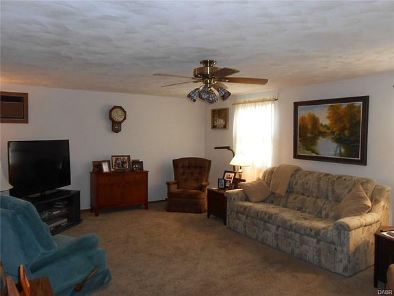 3rd image of 110 Windermere Dr