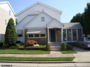 9 S Clermont Ave, Margate, NJ 08402
