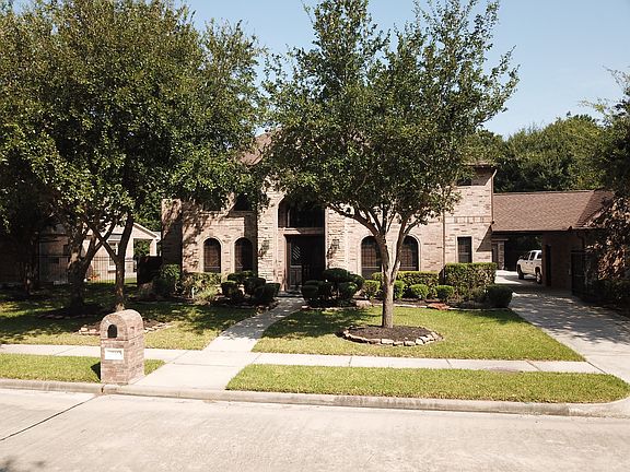 2nd image of 13419 Greenwood Lakes Ln