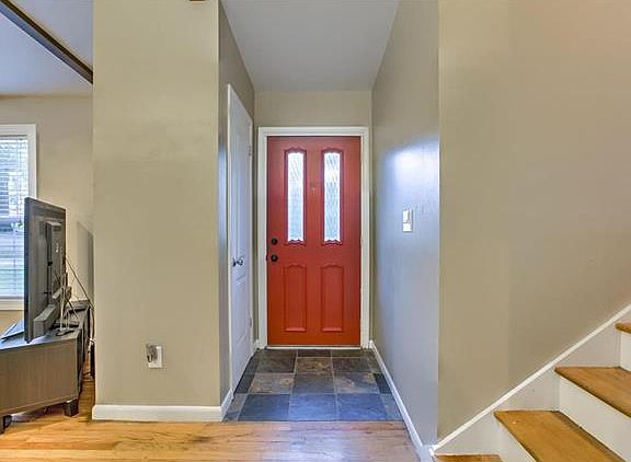 3rd image of 1117 E 110th St