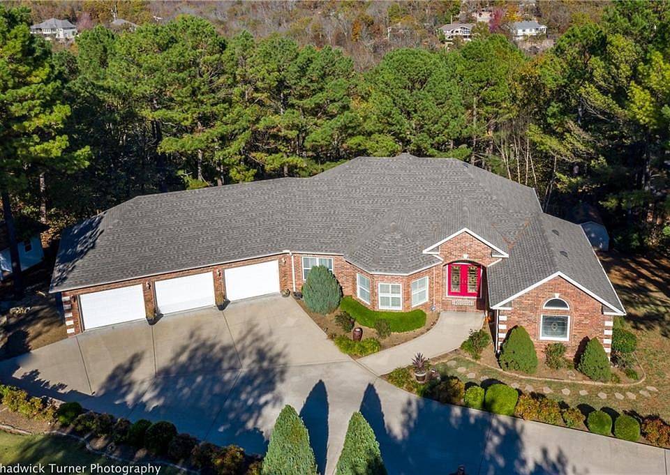 1st image of 18 McKenzie Way
