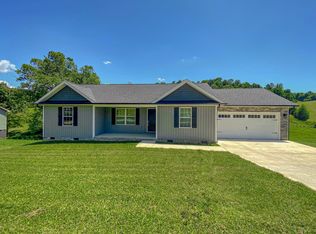 402 Hubbs Grove Rd, Maynardville, TN 37807