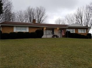 922 Arona Rd, New Stanton, PA 15672