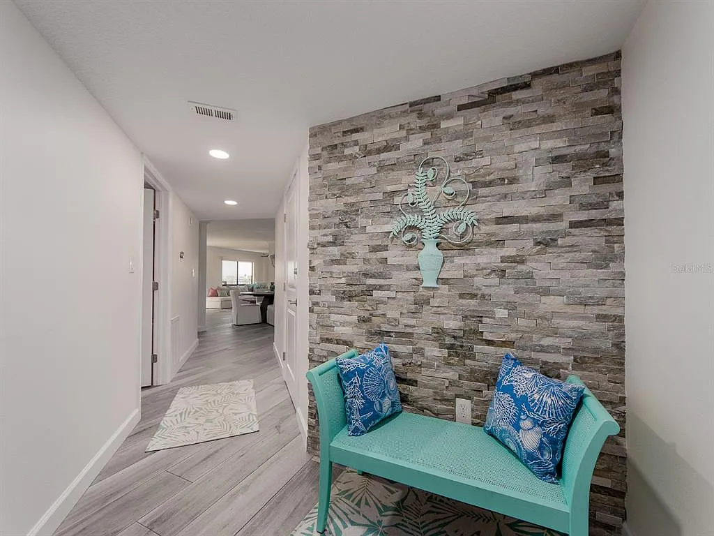 2 bed, 2.0 bath, 1530 sqft, $4,500 — Photo 3