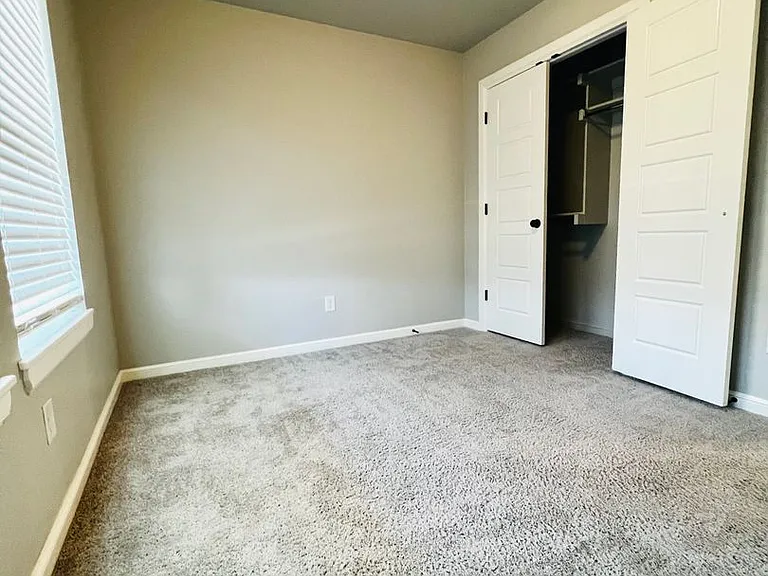 18608 Cantar Dr — Photo 8