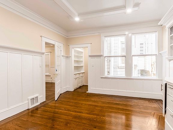 4th image of 1640 Hyde St