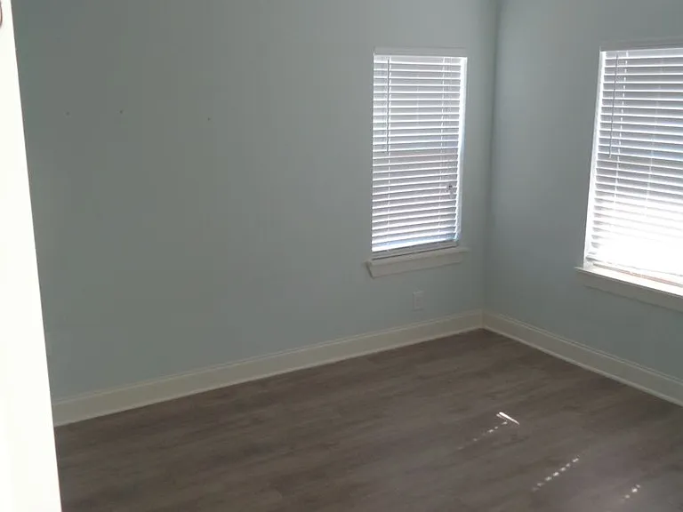 4021 Blackstone Dr #204 — Photo 3