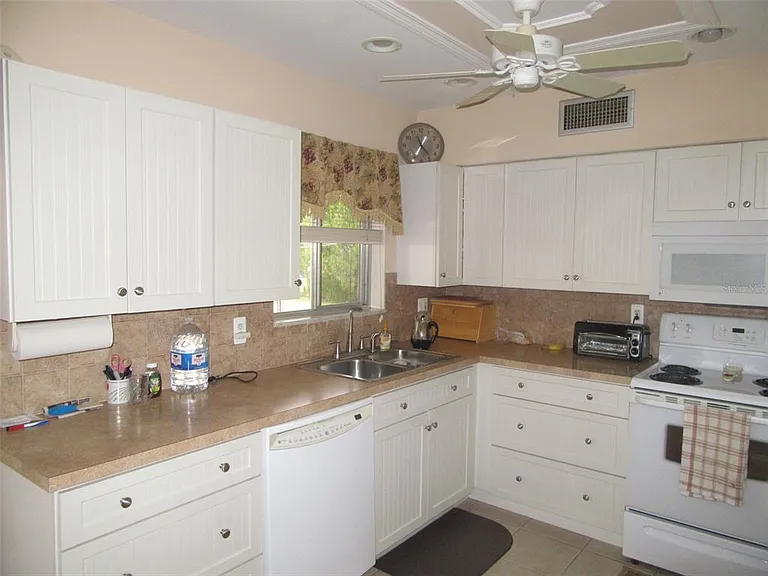 8158 Fay Ave — Photo 7