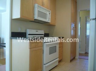 304 S Reeves Dr #A, Beverly Hills, CA 90212