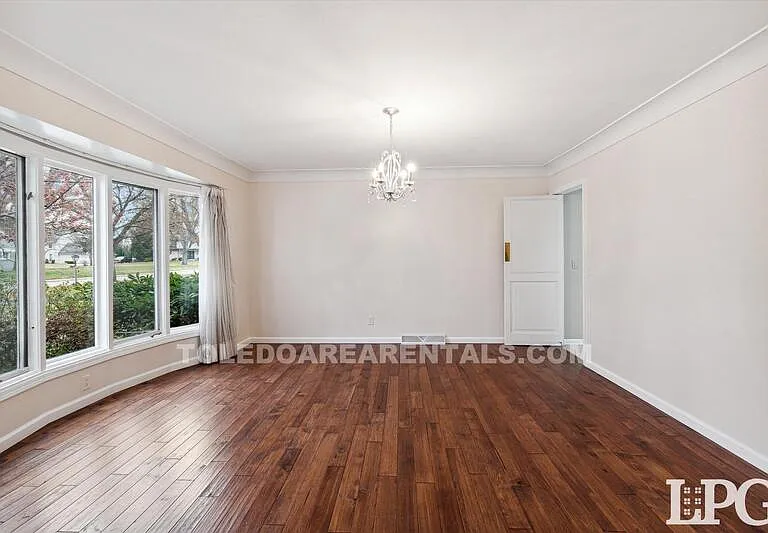 3835 Hillandale Rd E — Photo 17