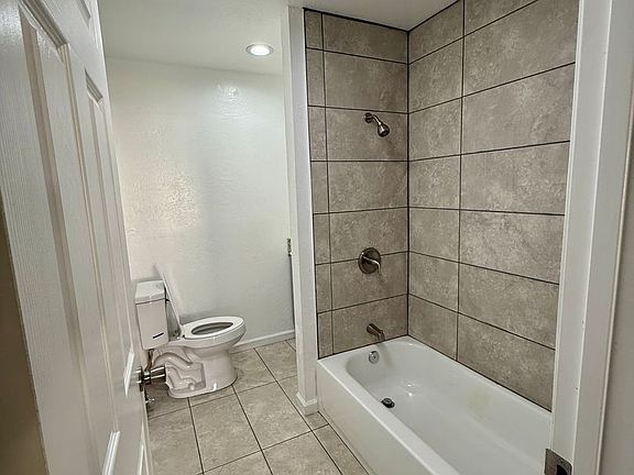 4th image of 37 S Atkins St #A