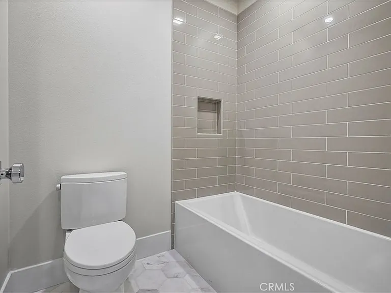 212 Mistwater — Photo 33
