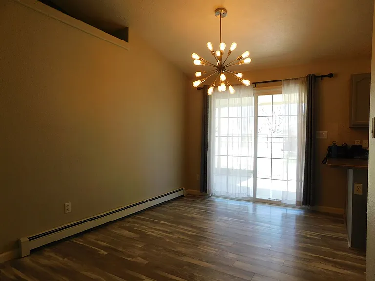 502 Garnet Dr — Photo 5