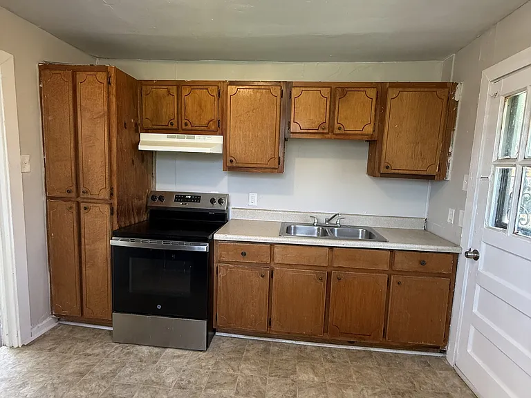 1808 Jefferson Ave SW — Photo 3