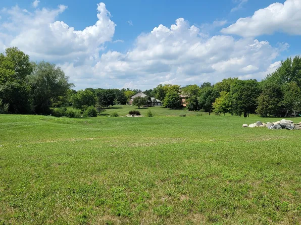 1350 Macalpin Dr #16, Barrington, IL 60010